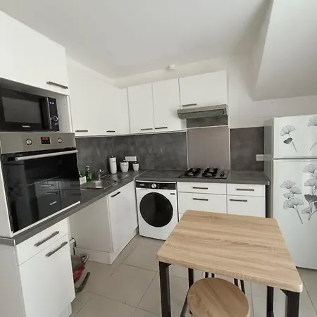 Apartment Cocon Lumineux Avec Cour Privee