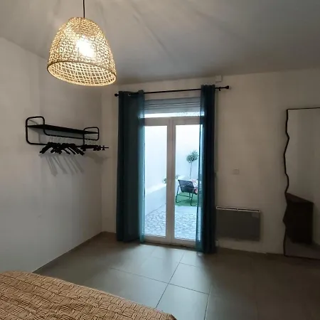 Cocon Lumineux Avec Cour Privee