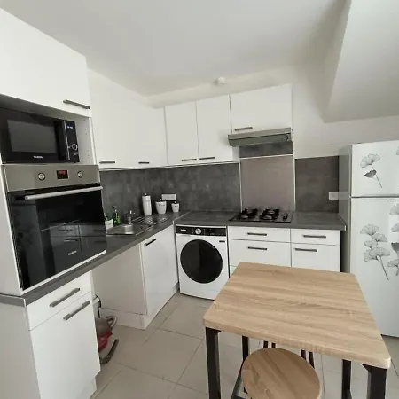 Cocon Lumineux Avec Cour Privee Апартаменты