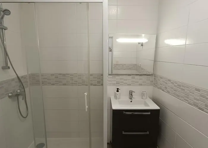 Cocon Lumineux Avec Cour Privee